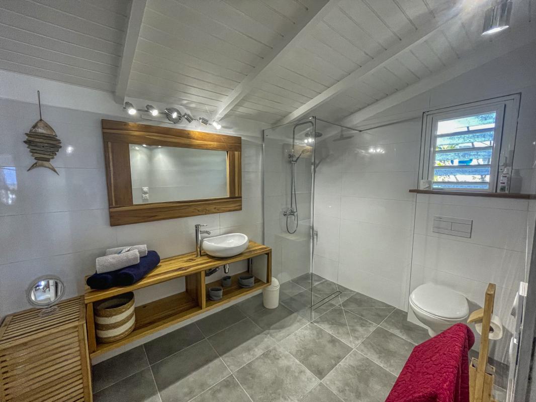 31.Location villa piscine Saint François Guadeloupe_Suite vue sur mer